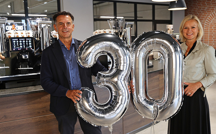 Die Gründer Frank und Sabine Epping feiern in diesem Jahr das 30-jährige Jubiläum ihres Unternehmens Cup&Cino. Foto: Cup&Cino