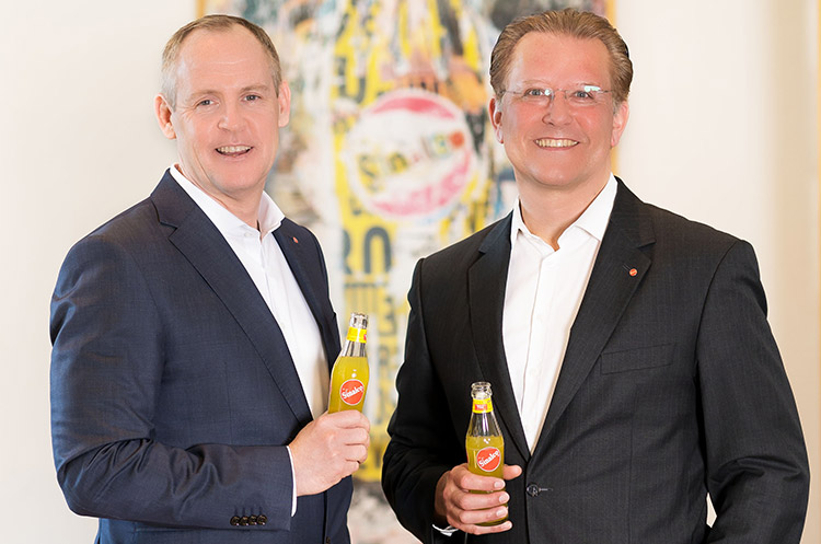 Haben im niederländischen Markt große Wachstumspläne: Michael Doerks (l.) und Michael Jasinski, Managing Directors Sinalco International Brands. Foto: Sinalco International Brands